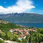 Borgo Ermanno Aparthotel Tignale