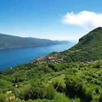 Апарт-отель Borgo Ermanno Тиньяле